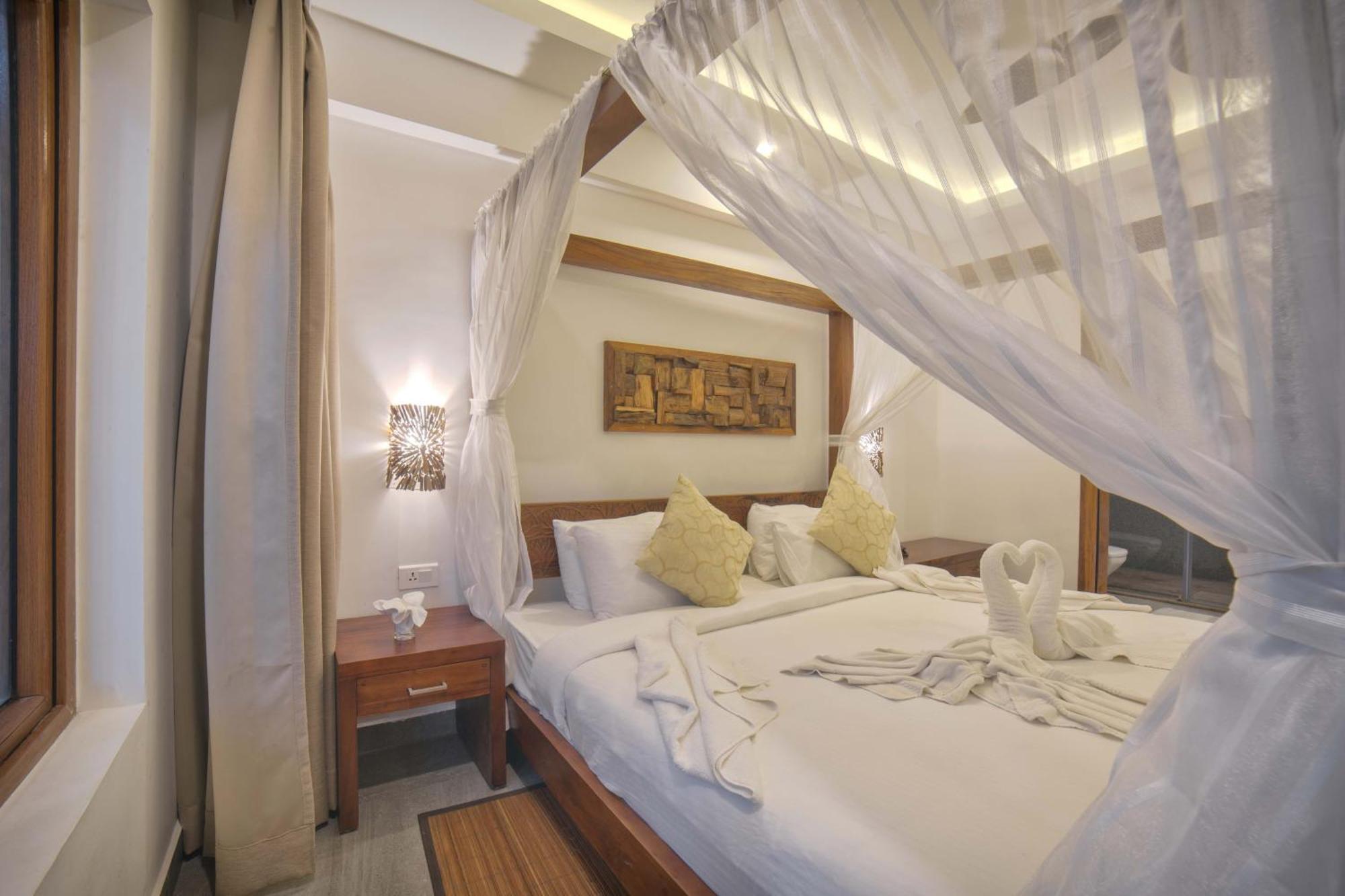 Elixir Hills Suites Resort And Spa 蒙纳 外观 照片